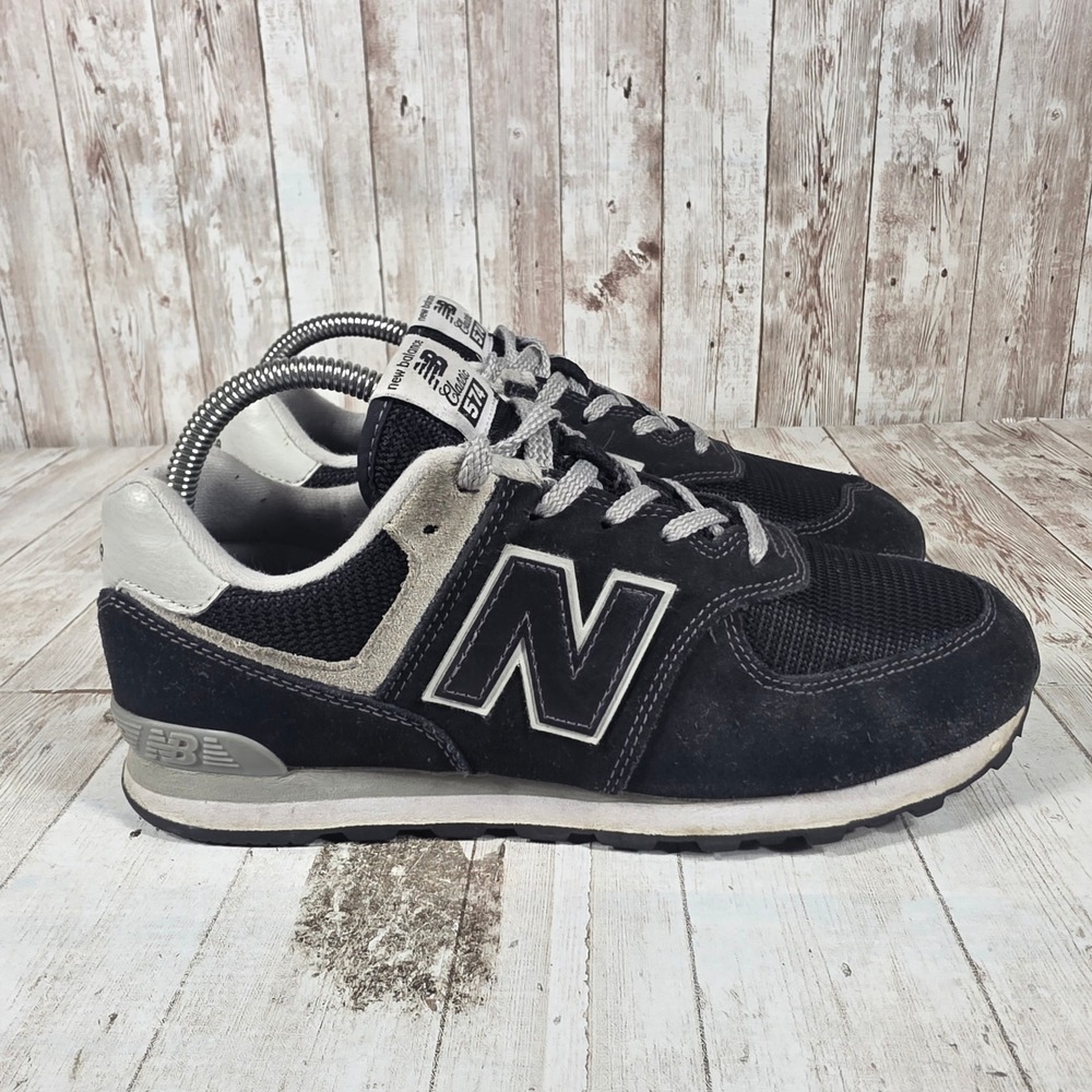 New‎ Balance 574 Classic Black Grey Suede Mesh Sneakers GC574GK Womens 7.5